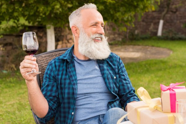 Алкоголь в умеренных количества может улучшить память и интеллект пожилых людей