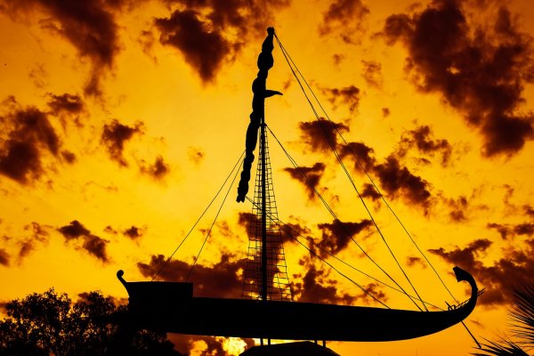 Величина и вес больших кораблей Клеопатры и стал причиной их гибели в «мёртвых водах»; Фото: Pixabay